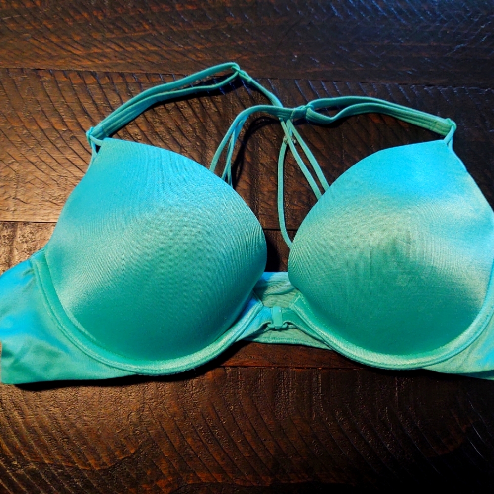 Victoria Secret 36B Strappy back mint color